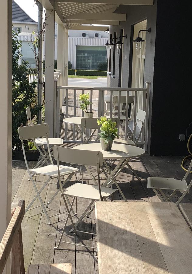 Morris Coffee & Crafts Bed & Breakfast Ruddervoorde Exterior foto