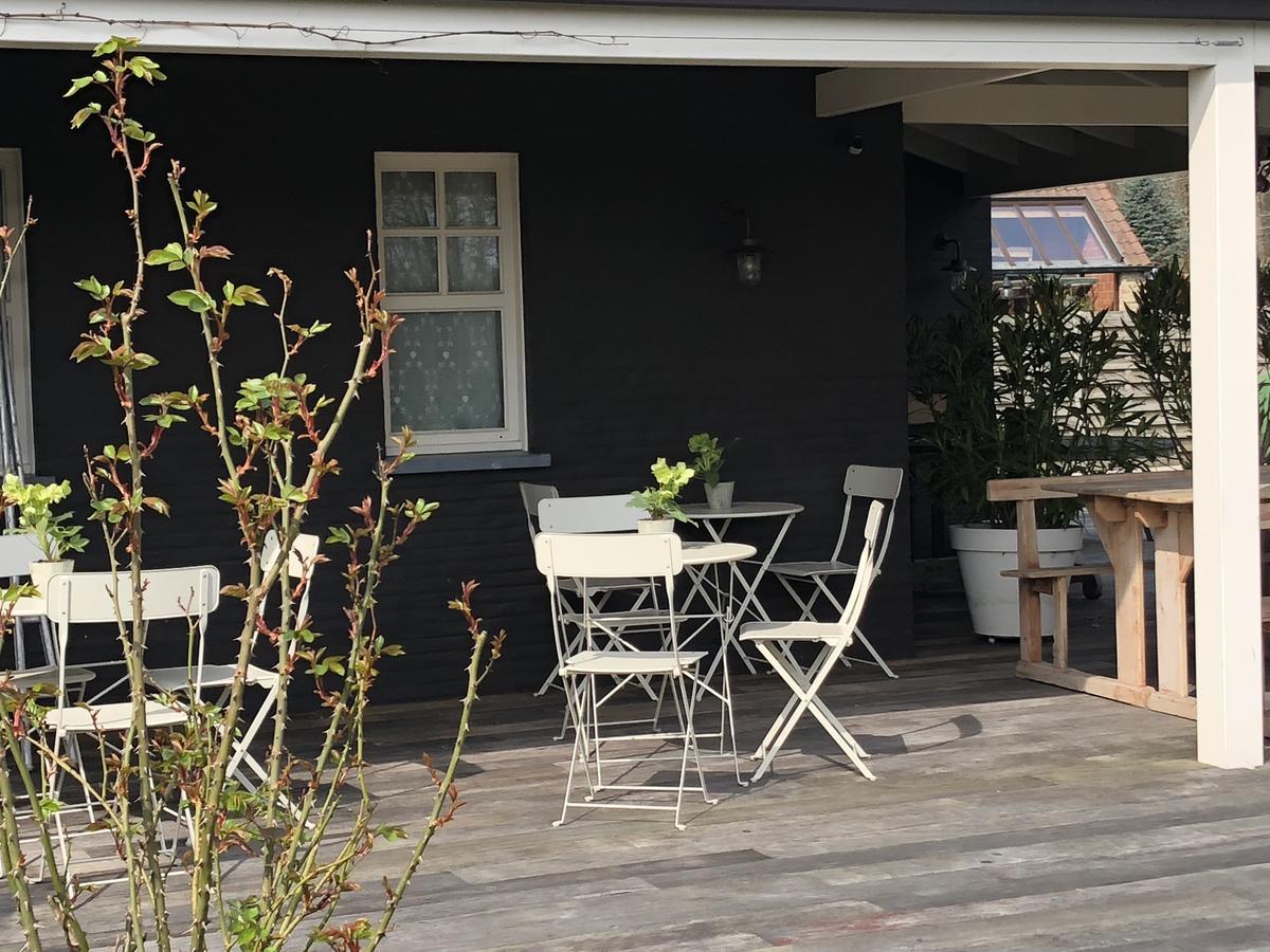 Morris Coffee & Crafts Bed & Breakfast Ruddervoorde Exterior foto